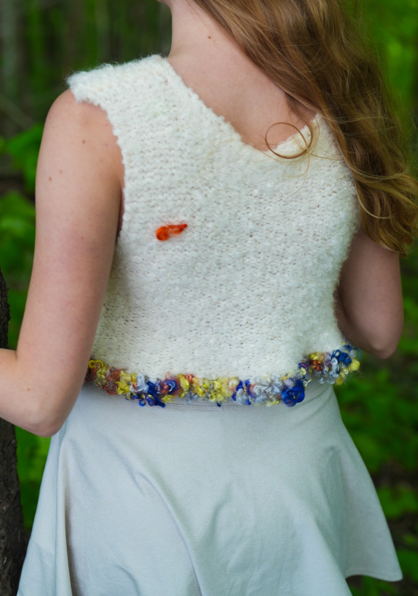 WHITE BOUCLE TOP